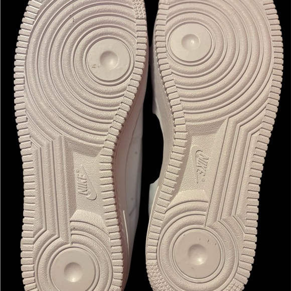 Nike White Athletic Sneakers - Picture 3 of 5